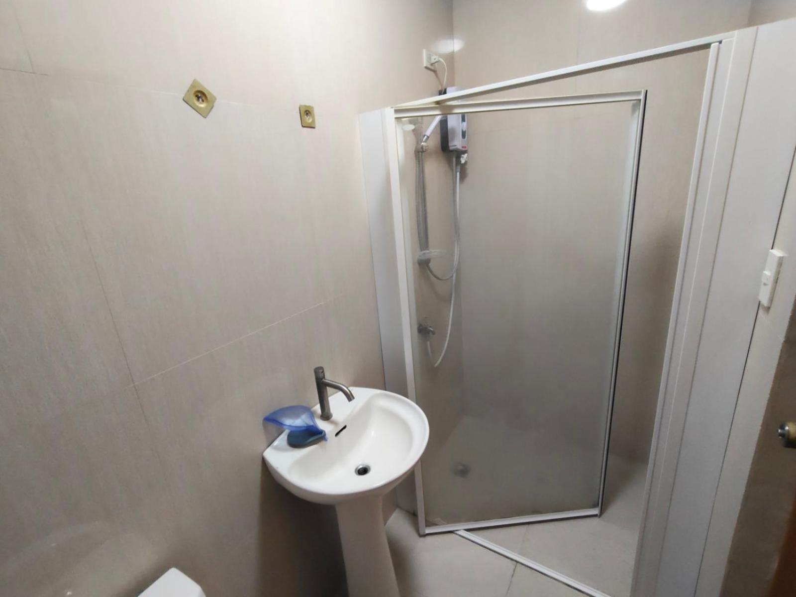 La Belladoza Near Airport Hotel Paranaque City Exterior photo