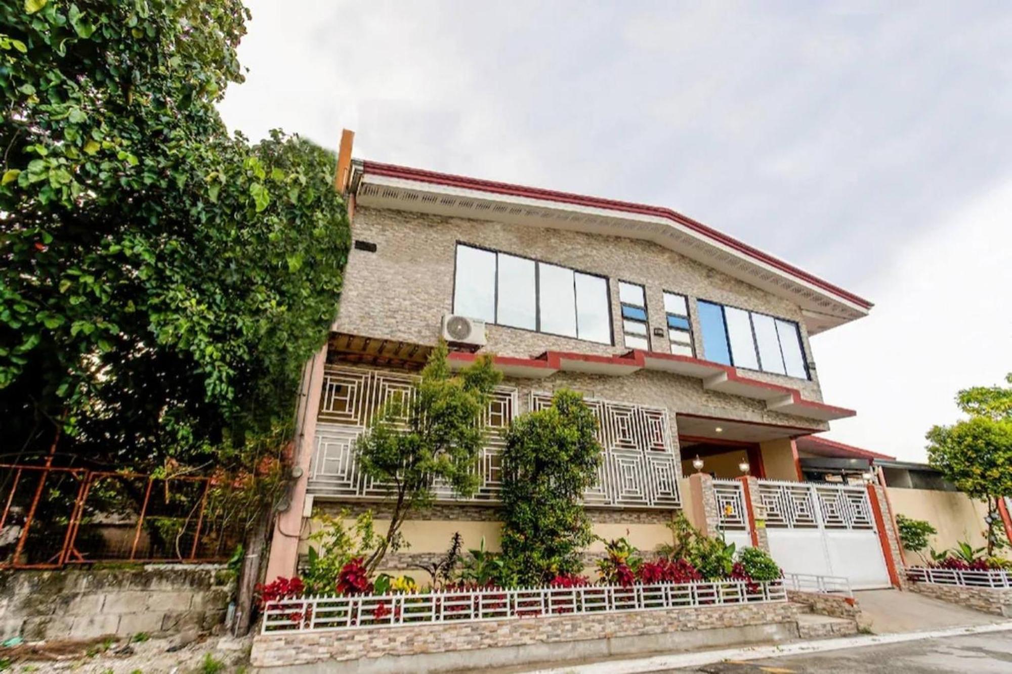 La Belladoza Near Airport Hotel Paranaque City Exterior photo